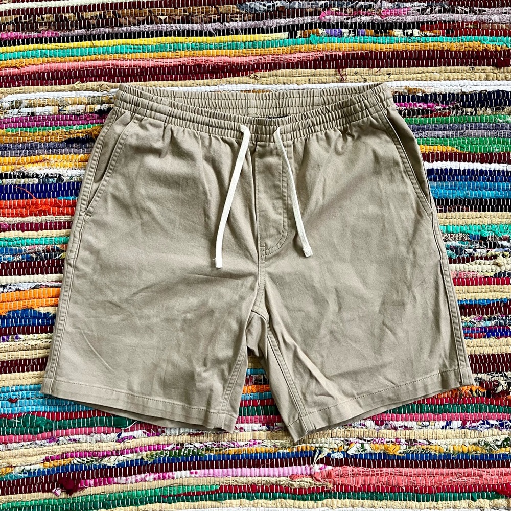 Lands' End ~ Cotton elastic waist khaki shorts